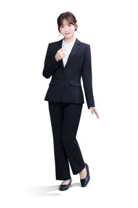 FRUITS ZIPPER」が「褒められスーツ」を身にまとい、ライブ配信感満載のリアルな“褒められボイス”をお届け