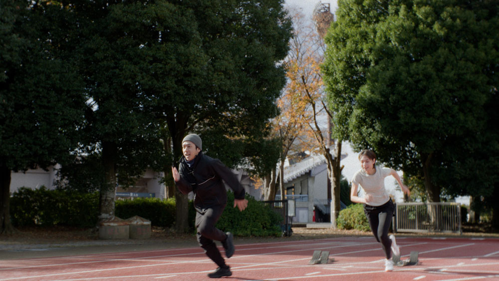 二宮和也・白本彩奈初共演 DHC新CMでハードル跳躍!1発OKの白本、事前練習なしで軽々完走の二宮にスタッフも…