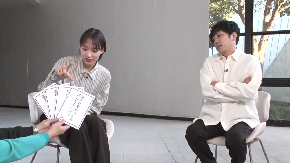 二宮和也・白本彩奈初共演 DHC新CMでハードル跳躍!1発OKの白本、事前練習なしで軽々完走の二宮にスタッフも…