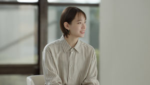 二宮和也・白本彩奈初共演 DHC新CMでハードル跳躍!1発OKの白本、事前練習なしで軽々完走の二宮にスタッフも…