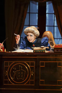 川栄李奈と上白石萌音、千尋役ダブルキャストの舞台『千と千尋の神隠し』ソウル公演開幕!カーテンコールとコメント到着