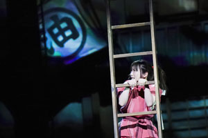 川栄李奈と上白石萌音、千尋役ダブルキャストの舞台『千と千尋の神隠し』ソウル公演開幕!カーテンコールとコメント到着