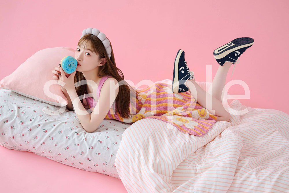 中田花奈、こだわりの《全て私服》グッズ発売開始！「今年のテーマは“スニーカー”縛り！」100足以上から13足セレクト