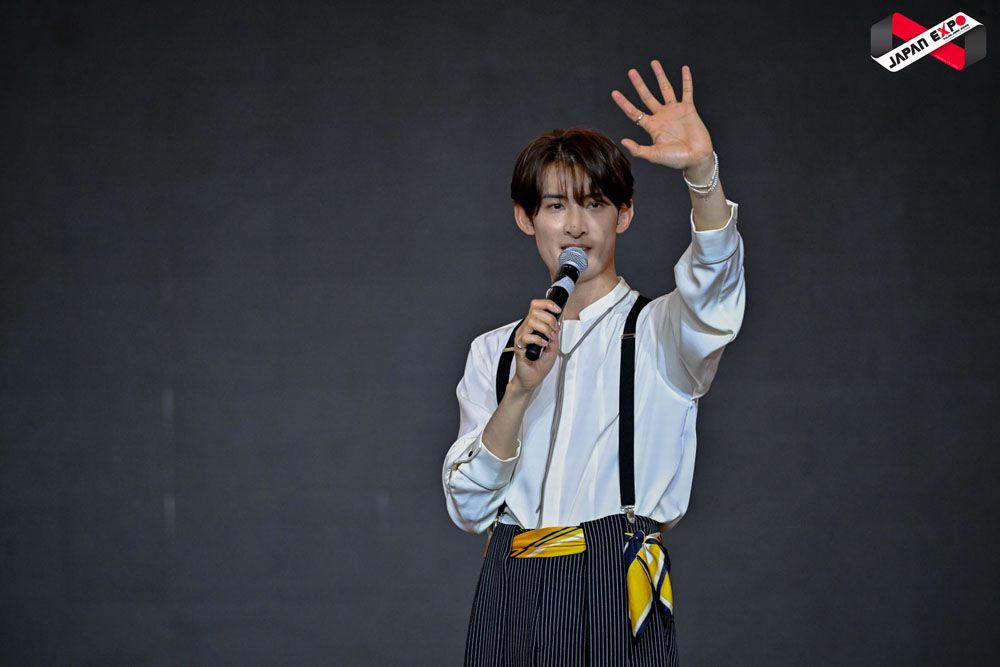 Snow Man・向井康二、日タイの架け橋として貢献しているタイ人や日本人功労者に授与される賞を受賞！共演俳優たちが祝福に…