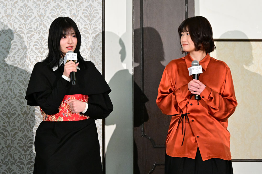 永瀬廉と吉川愛が劇中衣装で結婚式場に!玲夜と柚子の舞踏会シーンに池田監督「2 人がこのシーンを完成させるための努力が…」