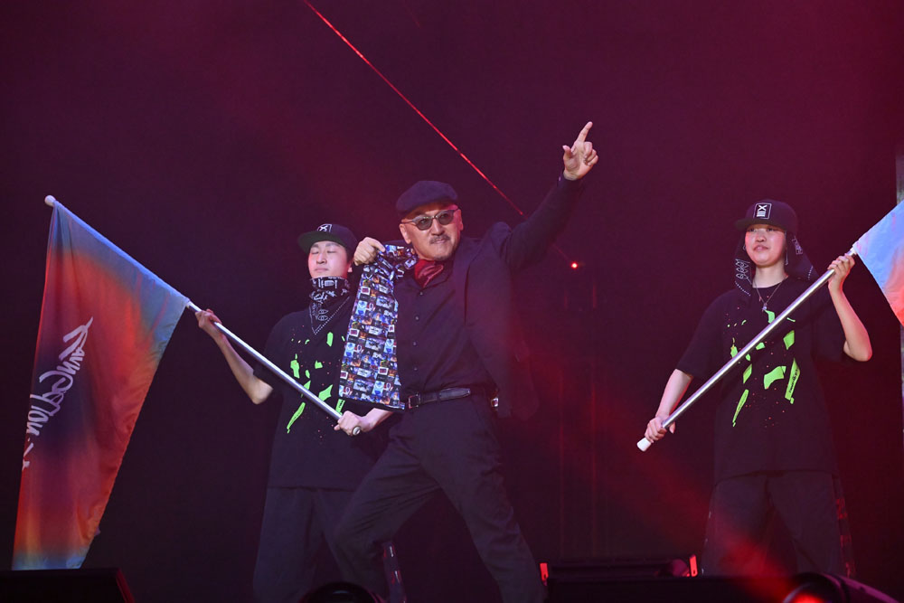 【エヴァフェスDAY1】世界（EXILE/FANTASTICS）圧巻ダンス、立木文彦のランウェイ！庵野秀明、鶴巻和哉、前田真宏集結