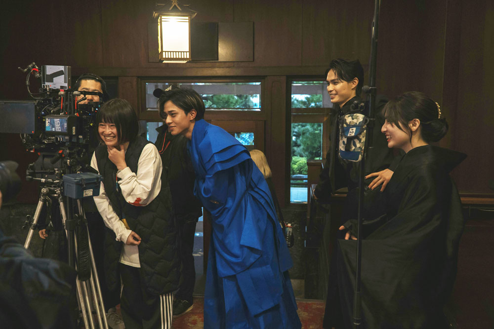 King & Prince・永瀬廉と吉川愛W主演映画を監督大絶賛!“令和の王道ラブストーリー”誕生秘話。メイキング写真を一挙解禁