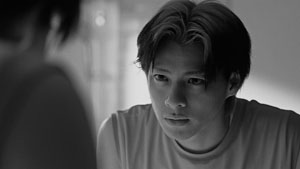 Number_i・平野紫耀、強いまなざしで前を見据える新CM!朝のルーティーンは…!新しい環境で頑張る人へメッセージも