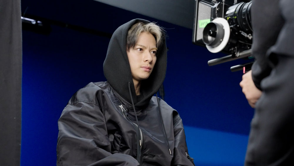 Number_i・平野紫耀、強いまなざしで前を見据える新CM!朝のルーティーンは…!新しい環境で頑張る人へメッセージも