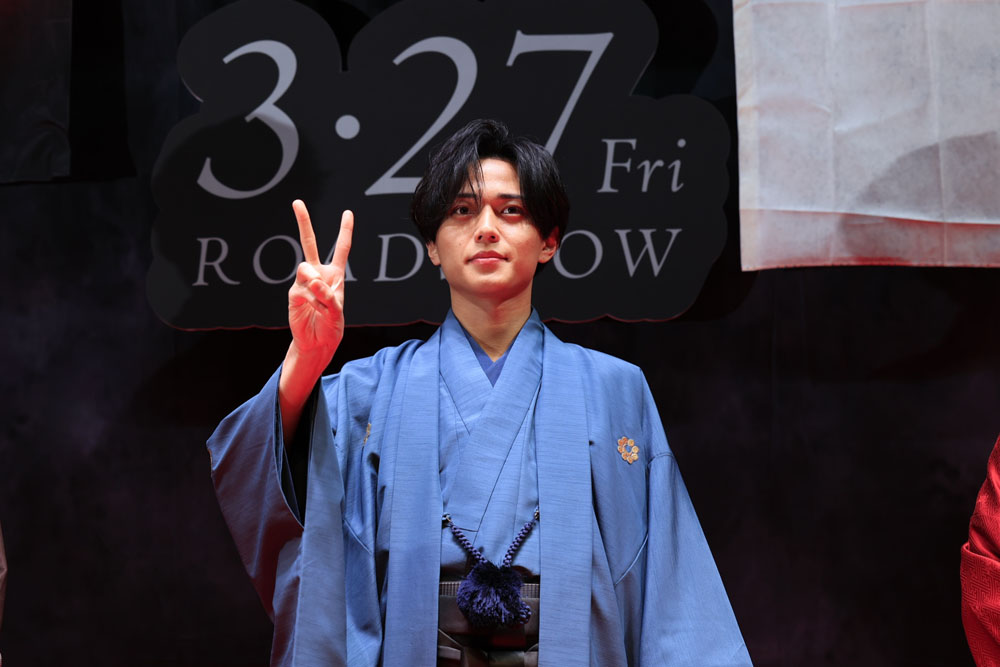 King & Prince,永瀬廉、吉川愛W主演映画『鬼の花嫁』完成披露舞台挨拶！観客からの大絶賛に永瀬は“ありがとうのピース”