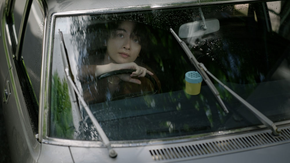 玉森裕太、初めての失恋設定!雨の日の物憂げな表情から新しい香りに包まれ晴れやかな表情に! 玉森が前向きになれた瞬間は…