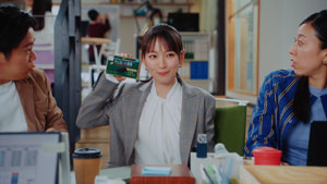 吉岡里帆、チョコレート効果は仕事中の“おやつ”ではなく“必需品”であることを社員に力説!この春挑戦したい事は…