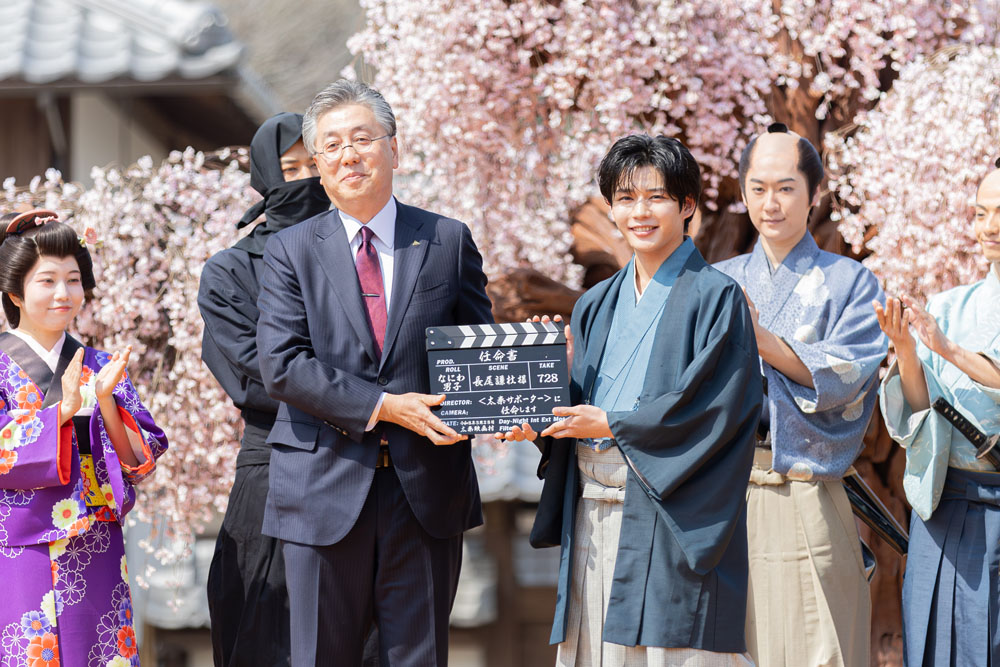 なにわ男子・長尾謙杜、太秦サポーター就任「若い世代から時代劇を盛り上げて…」!”江戸時代の京”の町並みを着物姿で練り歩き
