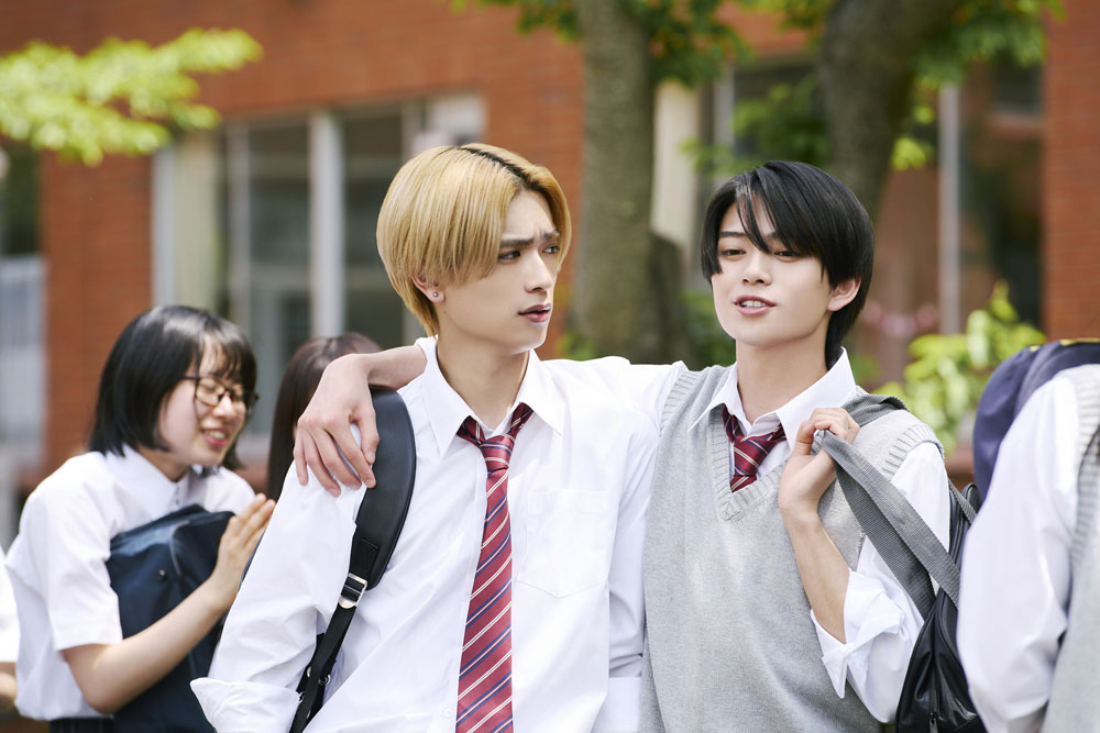 なにわ男子・高橋恭平、主演映画『山口くんはワルくない』コワモテ山口くんの“はにかみ笑顔”などギャップ炸裂の場面写真解禁