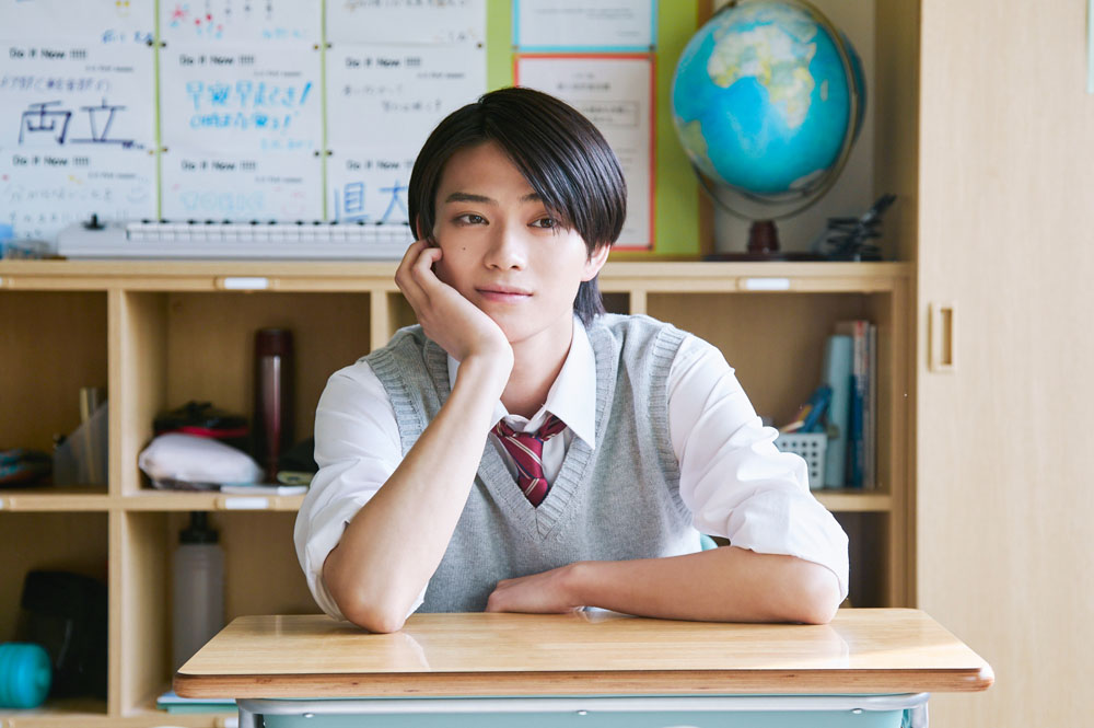 なにわ男子・高橋恭平、主演映画『山口くんはワルくない』コワモテ山口くんの“はにかみ笑顔”などギャップ炸裂の場面写真解禁
