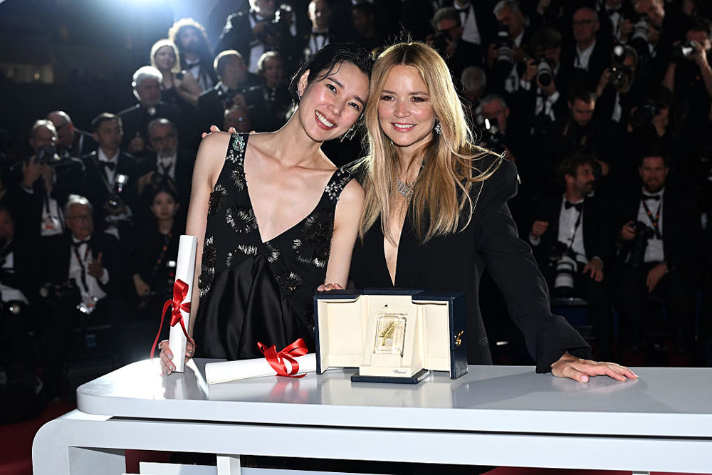 《速報》日本人史上初の快挙！岡本多緒がヴィルジニー・エフィラとカンヌ国際映画祭女優賞W受賞！映画『急に具合が悪くなる』