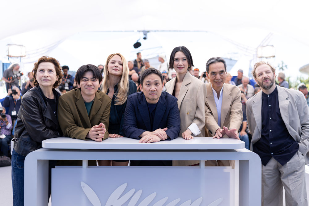 《速報》日本人史上初の快挙!岡本多緒がヴィルジニー・エフィラとカンヌ国際映画祭女優賞W受賞!映画『急に具合が悪くなる』