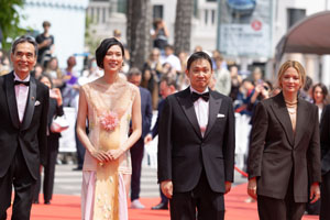 《速報》日本人史上初の快挙!岡本多緒がヴィルジニー・エフィラとカンヌ国際映画祭女優賞W受賞!映画『急に具合が悪くなる』