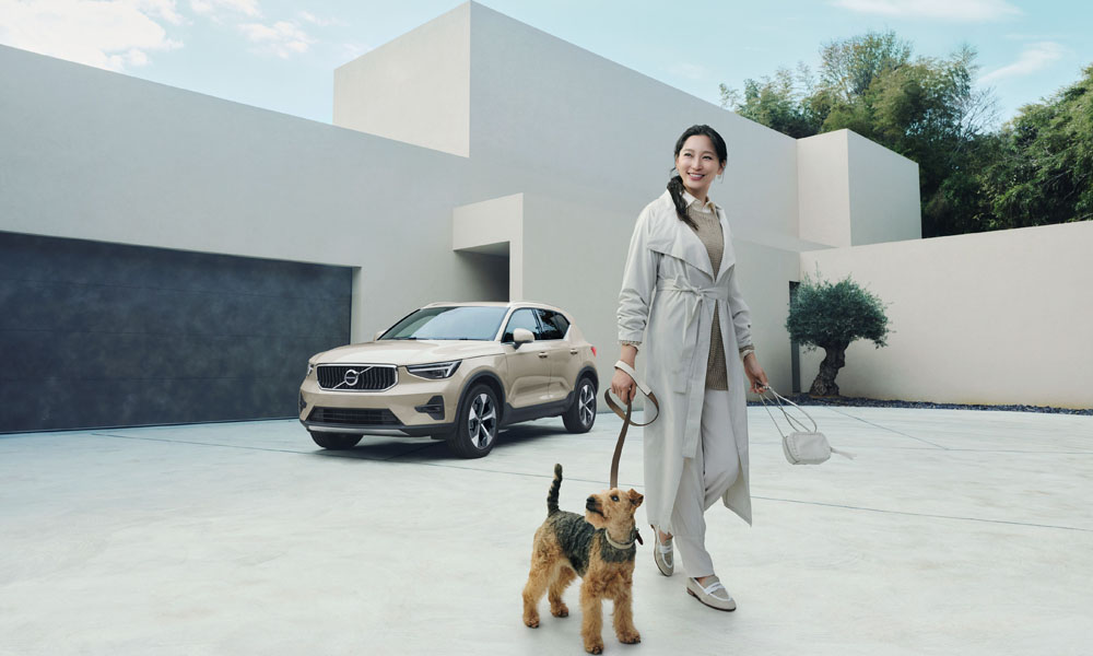 杏、ボルボ XC40アンバサダー！運転席に座って待機中に思わずうたた寝!?「幼少期にボルボに乗っていた」などボルボへの愛着も