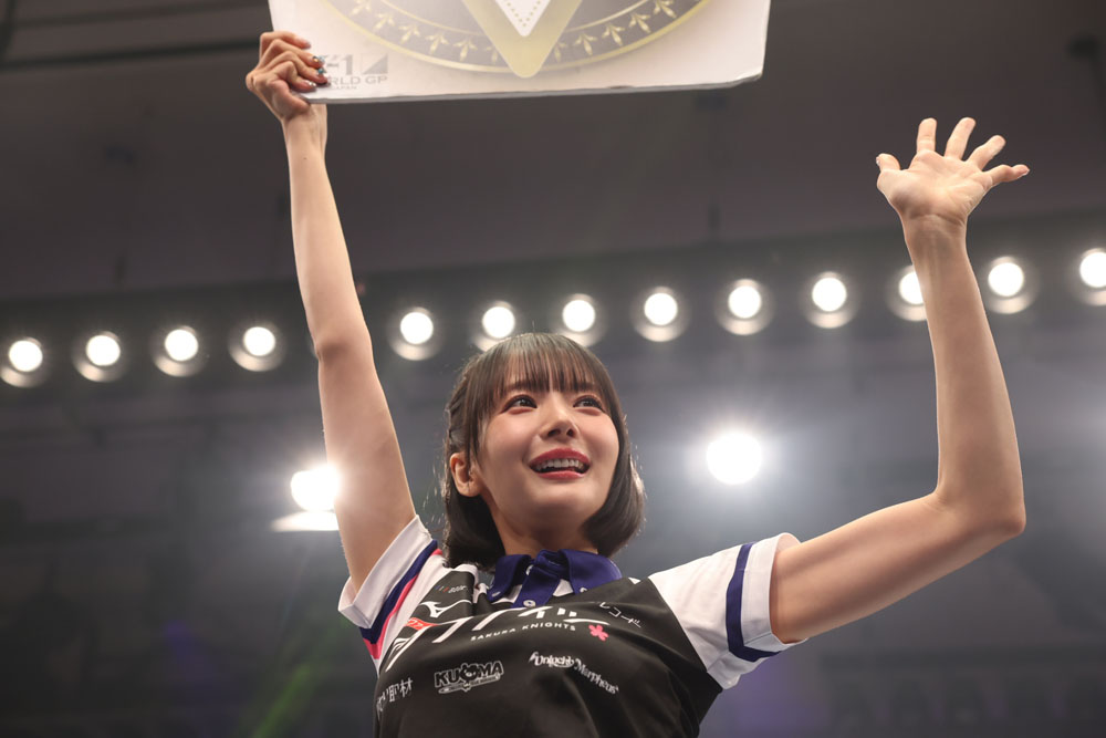 岡田紗佳、「K-1 REVENGE」にSPラウンドガールで初登場！「（自己採点は）8000点です。麻雀でいう満貫ですね」