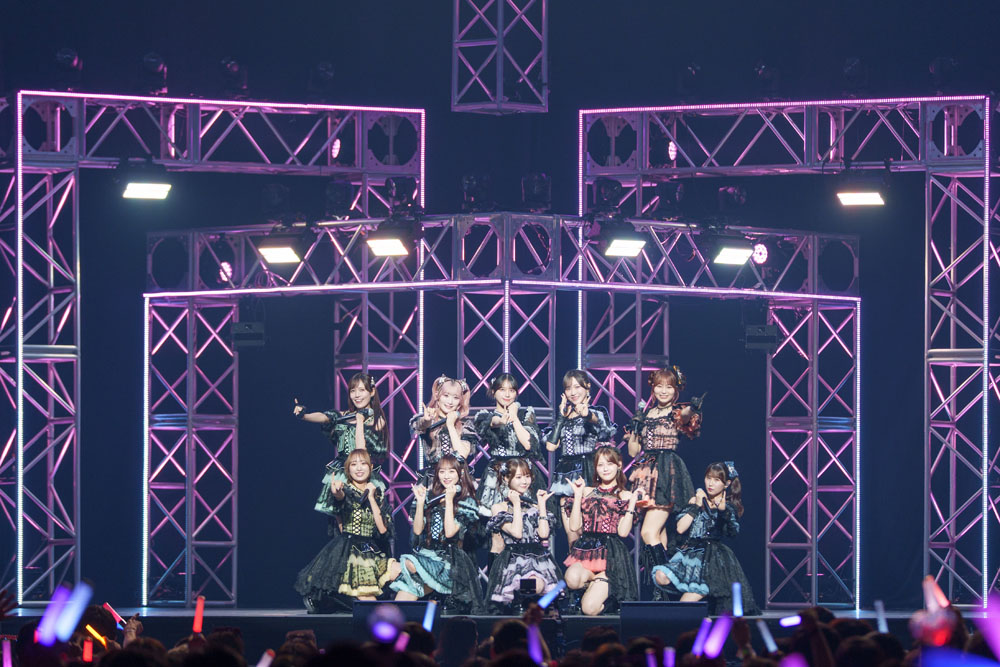 ＝LOVE 神奈川県・Kアリーナ横浜で開催された「BEAT AX -SUMMER EDITION 2026-」に出演。11曲を披露した