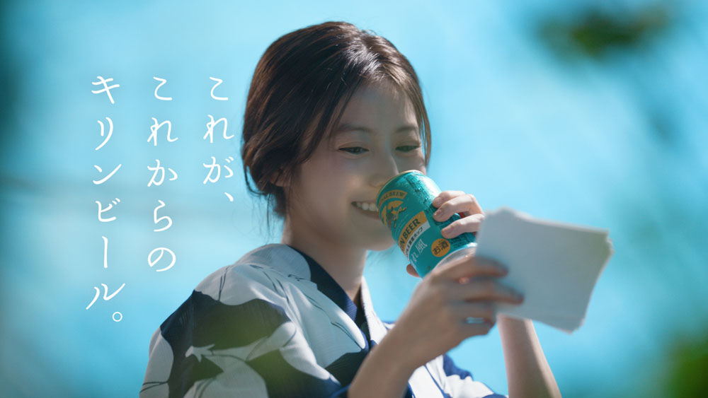 今田美桜、浴衣姿で登場!貴重な“幼少期ショット”を初公開!「大好きな花火大会を未来へ残したい」と語る