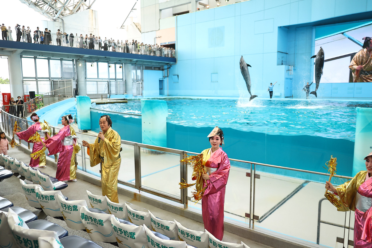 松平健『マツケンまみれまみれ島 夏の陣』は「一緒にマツケンのリズムで楽しんでもらえたら」2