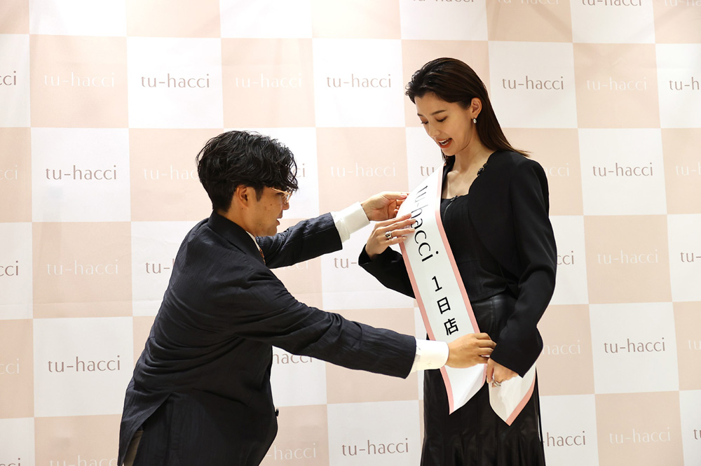 朝比奈彩 産後の客に第2子出産の自身重ね「お気持ちが分かる」!tu-hacci 1日店長就任5