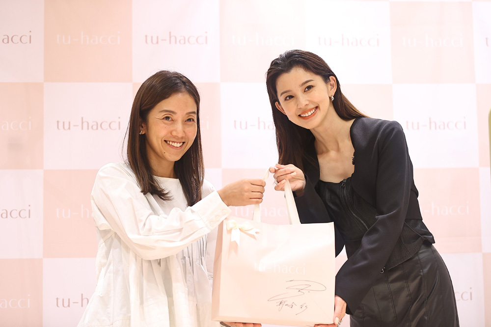 朝比奈彩 産後の客に第2子出産の自身重ね「お気持ちが分かる」!tu-hacci 1日店長就任11