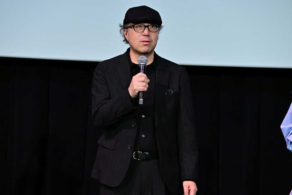 吉野北人、映画初出演のISSEIに「緊張感を和らげるために差し入れ」たものは…!鈴木愛理は「憧れだった鼻血シーンに」大興奮