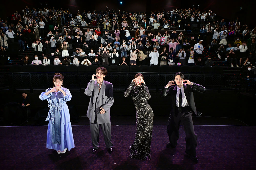 吉野北人、映画初出演のISSEIに「緊張感を和らげるために差し入れ」たものは…!鈴木愛理は「憧れだった鼻血シーンに」大興奮